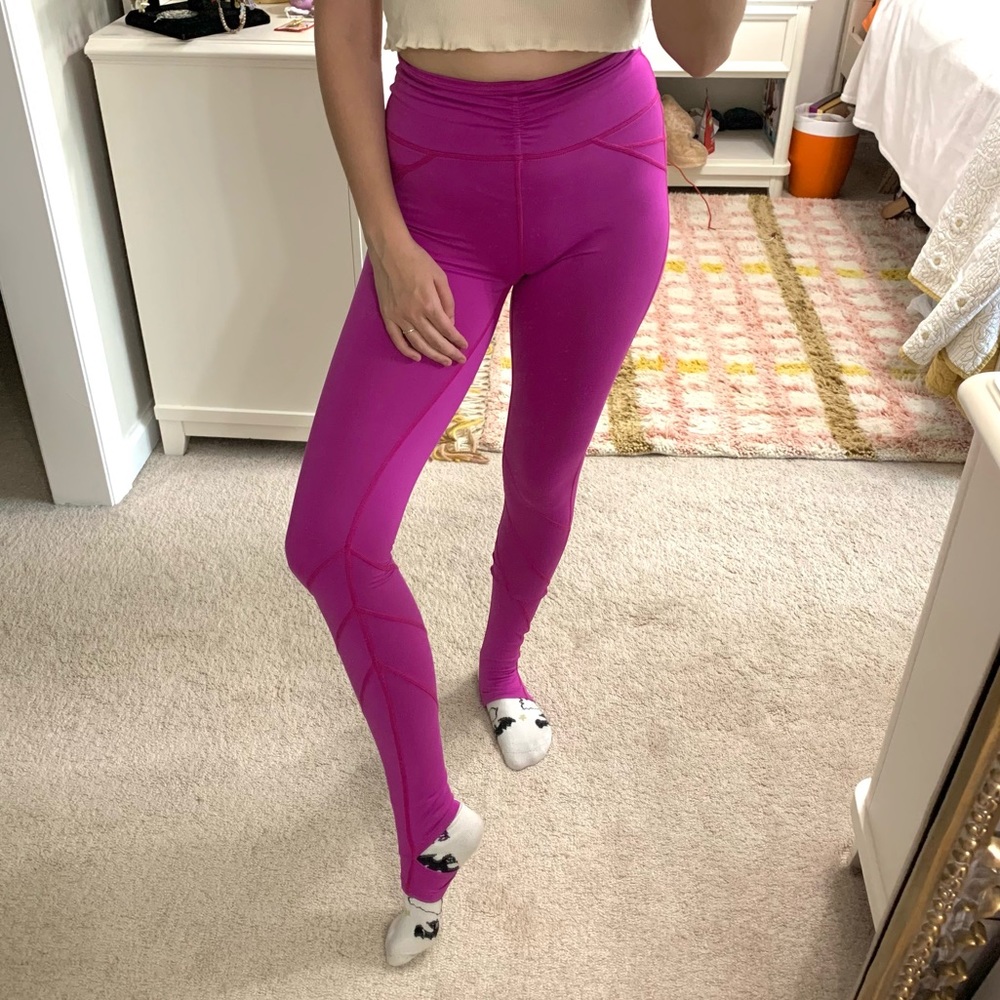 Free People Leggings Women’s XS Movement Stirrup Pink High Rise Ruched Scrunch
